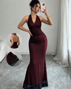 Vestido largo de punto con malla, cuello en V y cintura fruncida