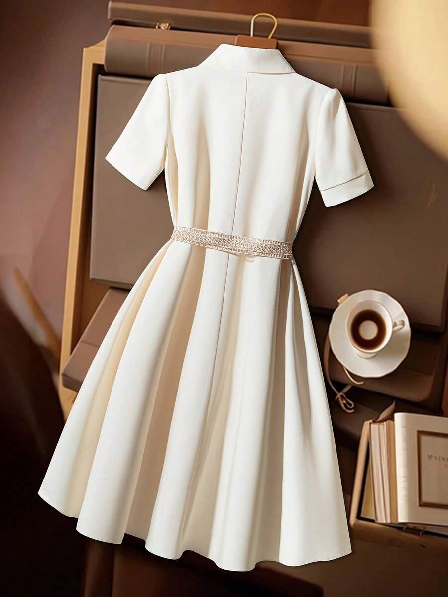 Vestido camisa elegante de unicolor con mangas cortas y abotonado - Imagen 3