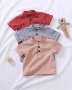 Camiseta unicolor con cuello de botón, tejido casual suave y cómodo