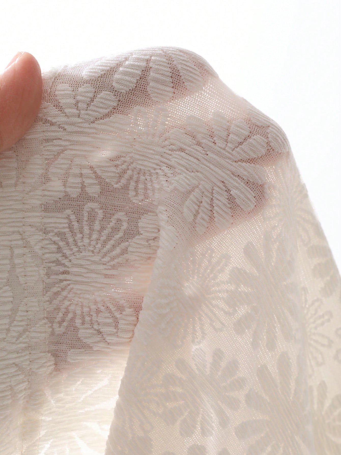 Camiseta de mujer de ajuste ligeramente holgado de tela texturizada - Imagen 2