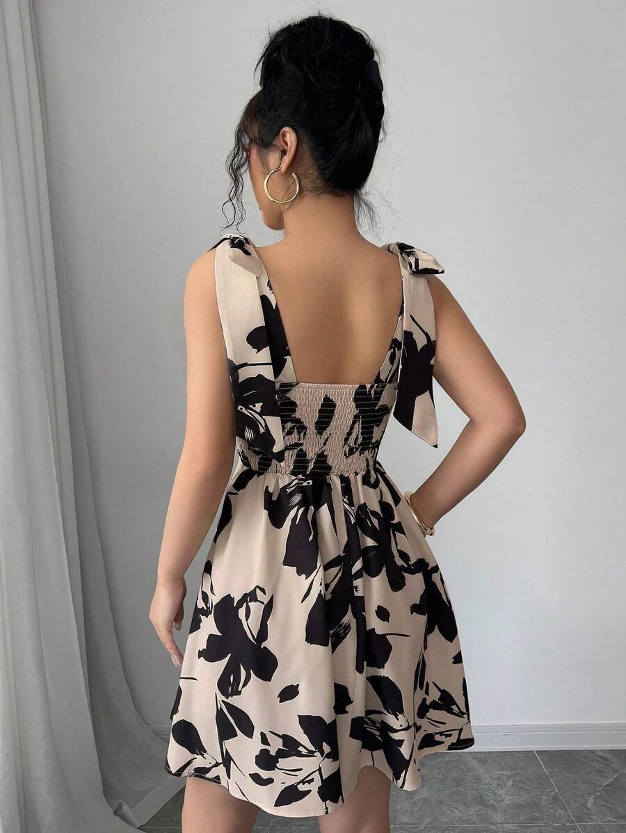 Vestido camisero mini con estampado floral elegante - Imagen 3