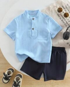 Camisa de cremallera media y pantalones cortos de unicolor