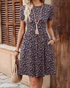 Vestido elegante de manga corta con cuello redondo y estampado floral