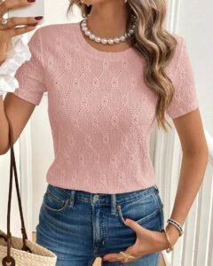 Camiseta manga corta de cuello redondo con bordado calado