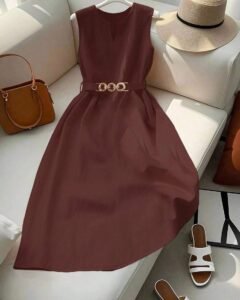 Vestido midi naranja elegante de mujer con escote en V