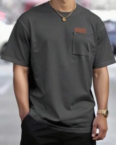 Camiseta de manga corta de cuello redondo con bolsillo en el pecho izquierdo
