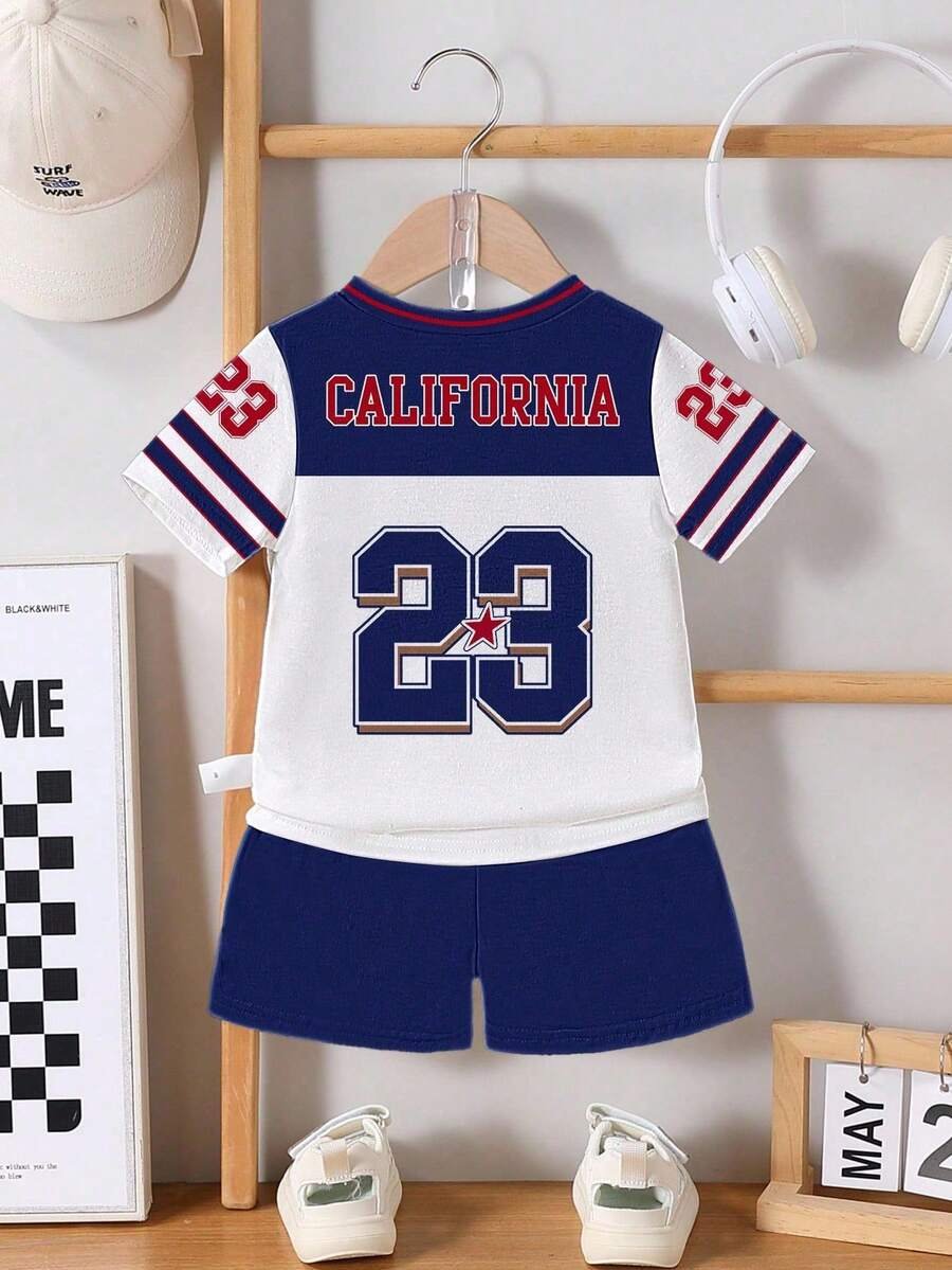 Camiseta manga corta con cuello en V a juego con pantalones cortos