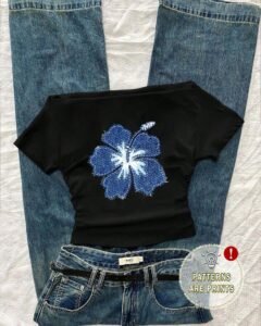 Camiseta de manga corta ajustada con hombros descubiertos