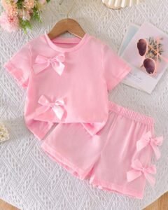 Camiseta corta de manga corta con pantalones cortos de cintura elástica