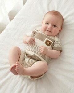 Body casual de rayas con estampado de oso lindo para bebé