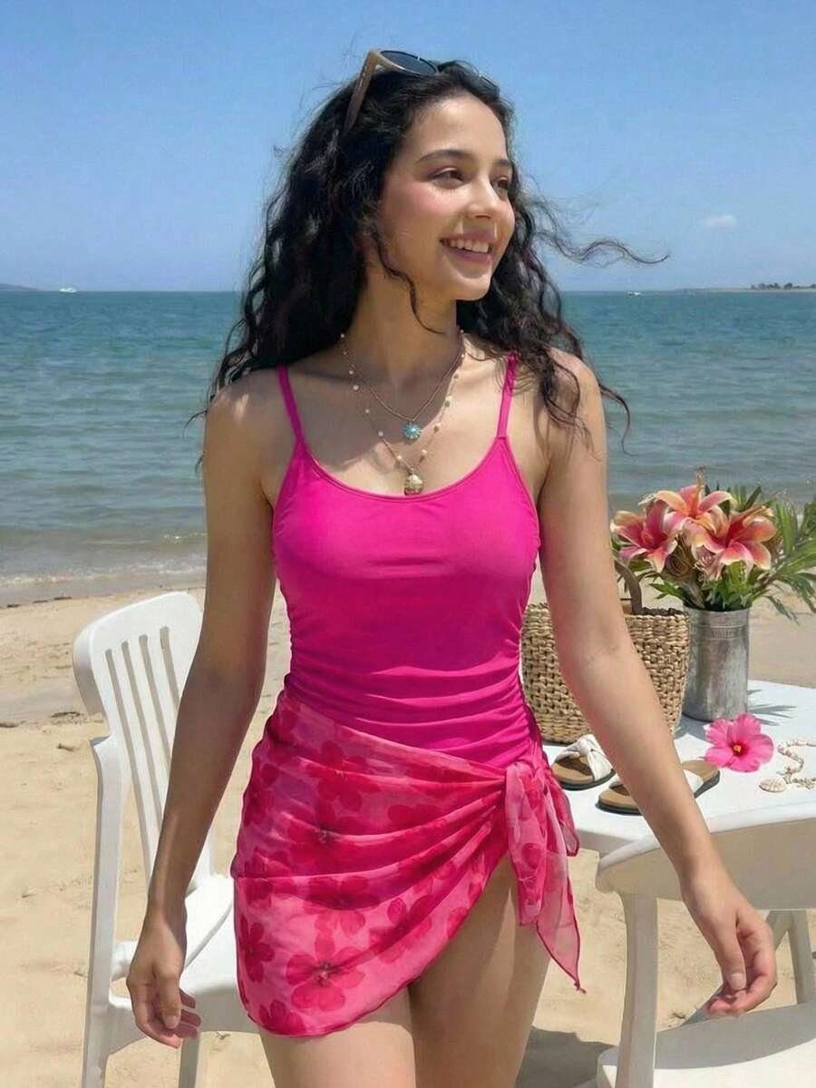 Bikini de punto de color fucsia y mono estampado con efecto tie-dye floral