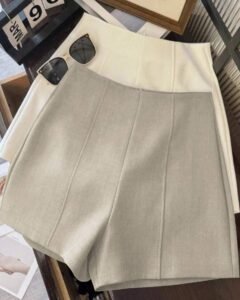Shorts de mujer de cintura alta de color gris oscuro minimalista