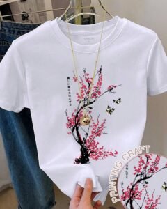 Camiseta de manga corta con cuello redondo y estampado floral