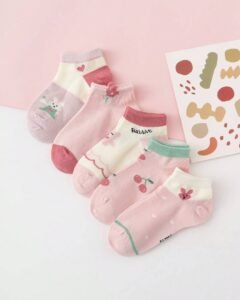 5 pares de calcetines cortos de diario con diseños de corazones, cerezas, osos y flores