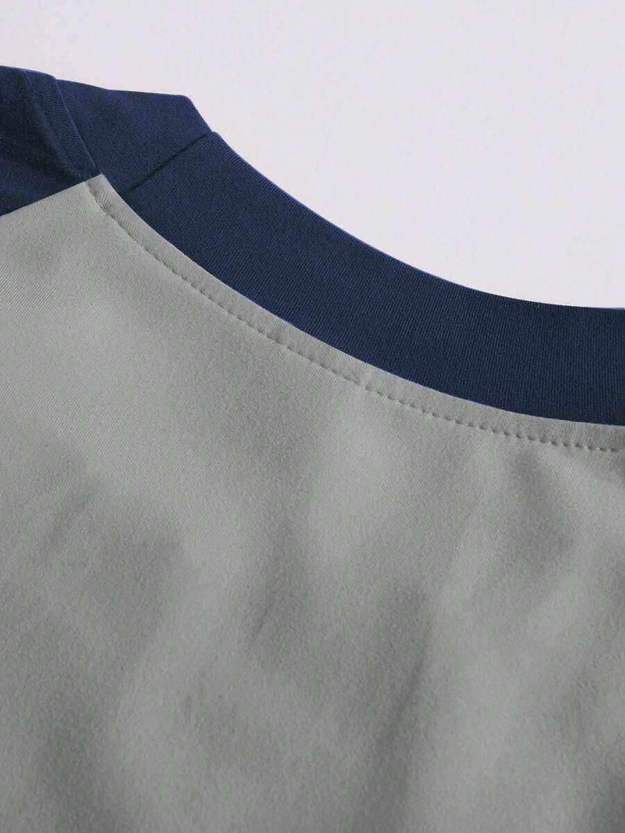 Camiseta de color combinado de manga raglán con diseño de parche - Imagen 2
