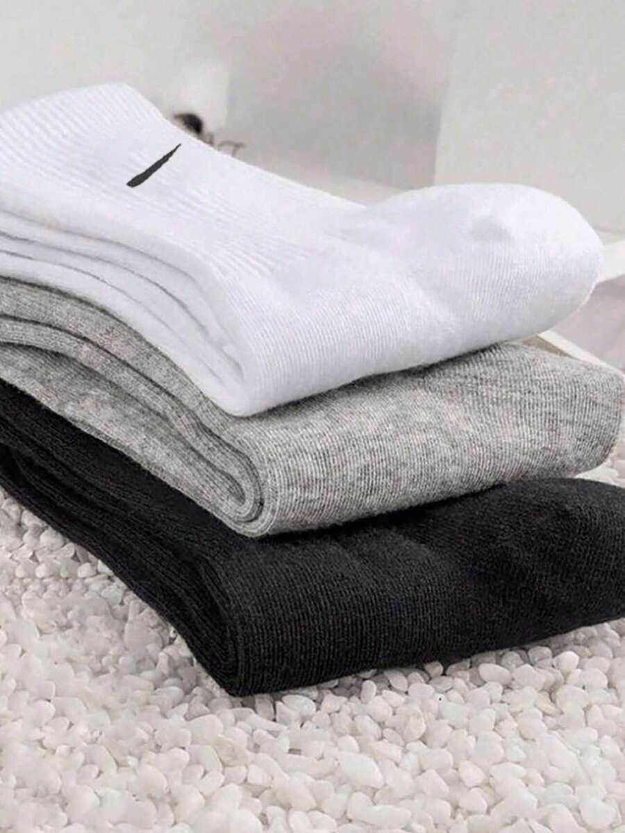 3 pares de calcetines clásicos de color negro, blanco y gris - Imagen 3
