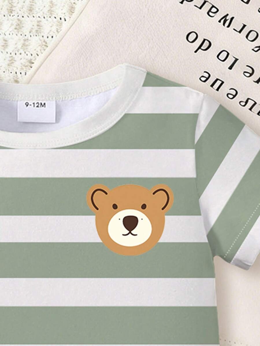 Camiseta manga corta cuello redondo de estampado y pantalones cortos - Imagen 2