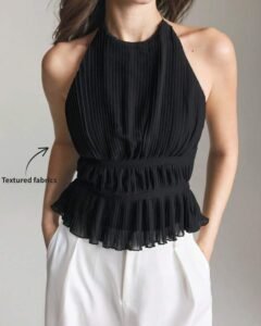 Blusa de mujer con cuello halter, plisada y fruncida