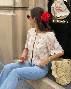 Blusa casual de mujer con bordado floral y lazo delantero