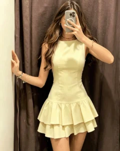 Vestido mini elegante de verano sin mangas, cintura ajustada con dobladillo