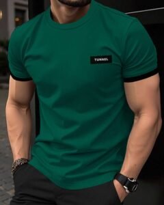 Camiseta de manga corta casual con parche de letra y ribete