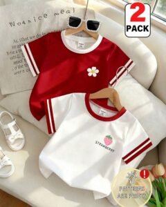 Camiseta con estampado floral y con estampado de fresas blancas