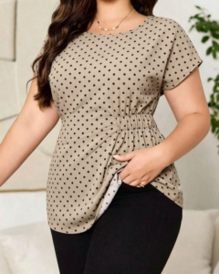 Blusa de manga corta con estampado de lunares