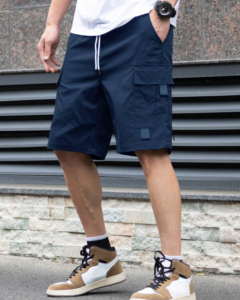 Pantalon corto cargo casual suelto con bolsillo y cordón en la cintura