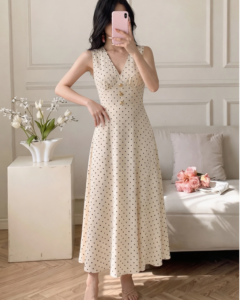 Vestido sin mangas con cuello en V y diseño de botones con estampado de lunares