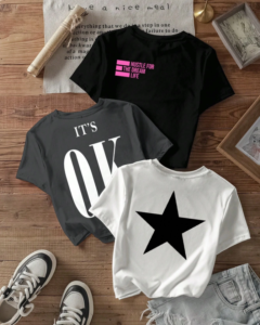 Camiseta corta de ajuste ceñido con estampado de estrella OK