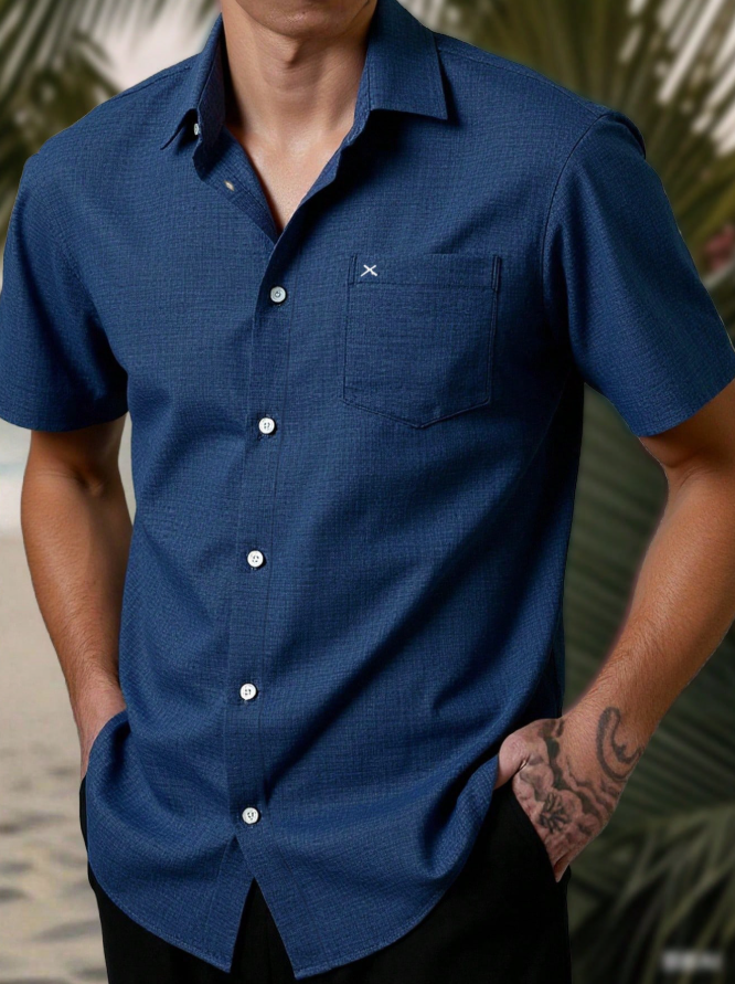 Camisa casual azul de manga corta con botones