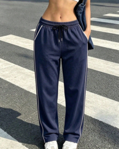 Pantalones casuales de pierna recta con caída y ajuste delgado